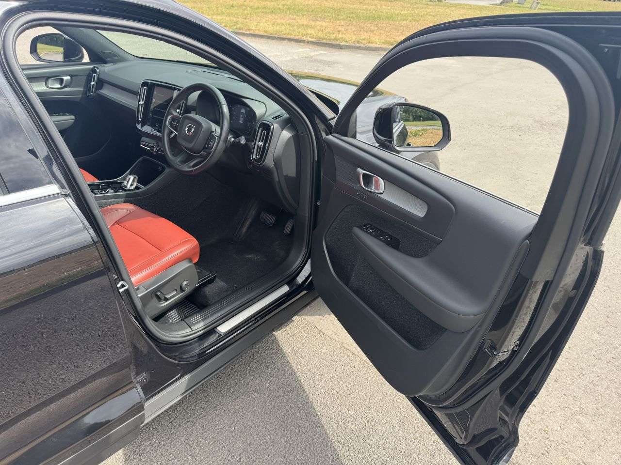 2021 VOLVO XC40 2021 VOLVO XC40