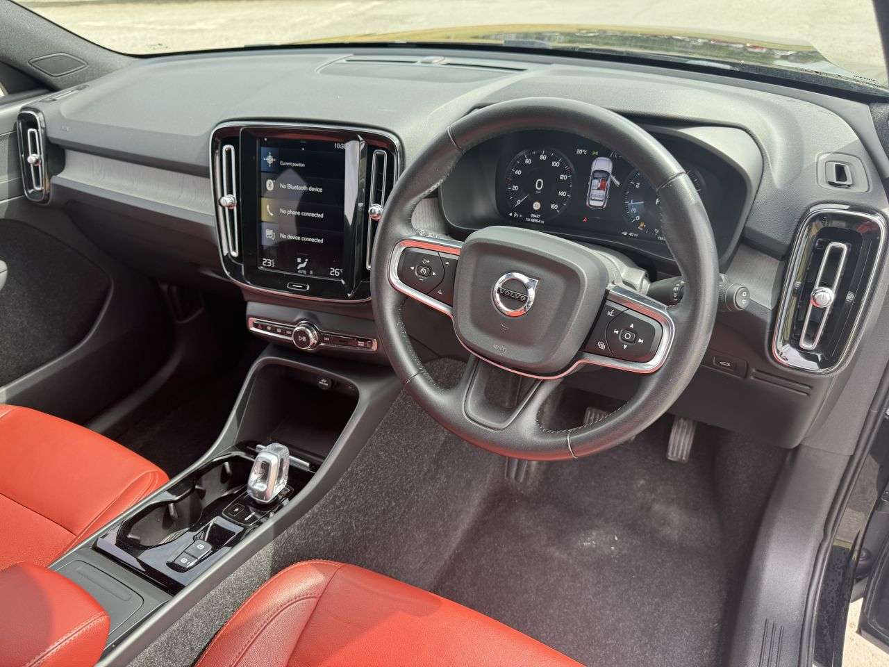 2021 VOLVO XC40 2021 VOLVO XC40