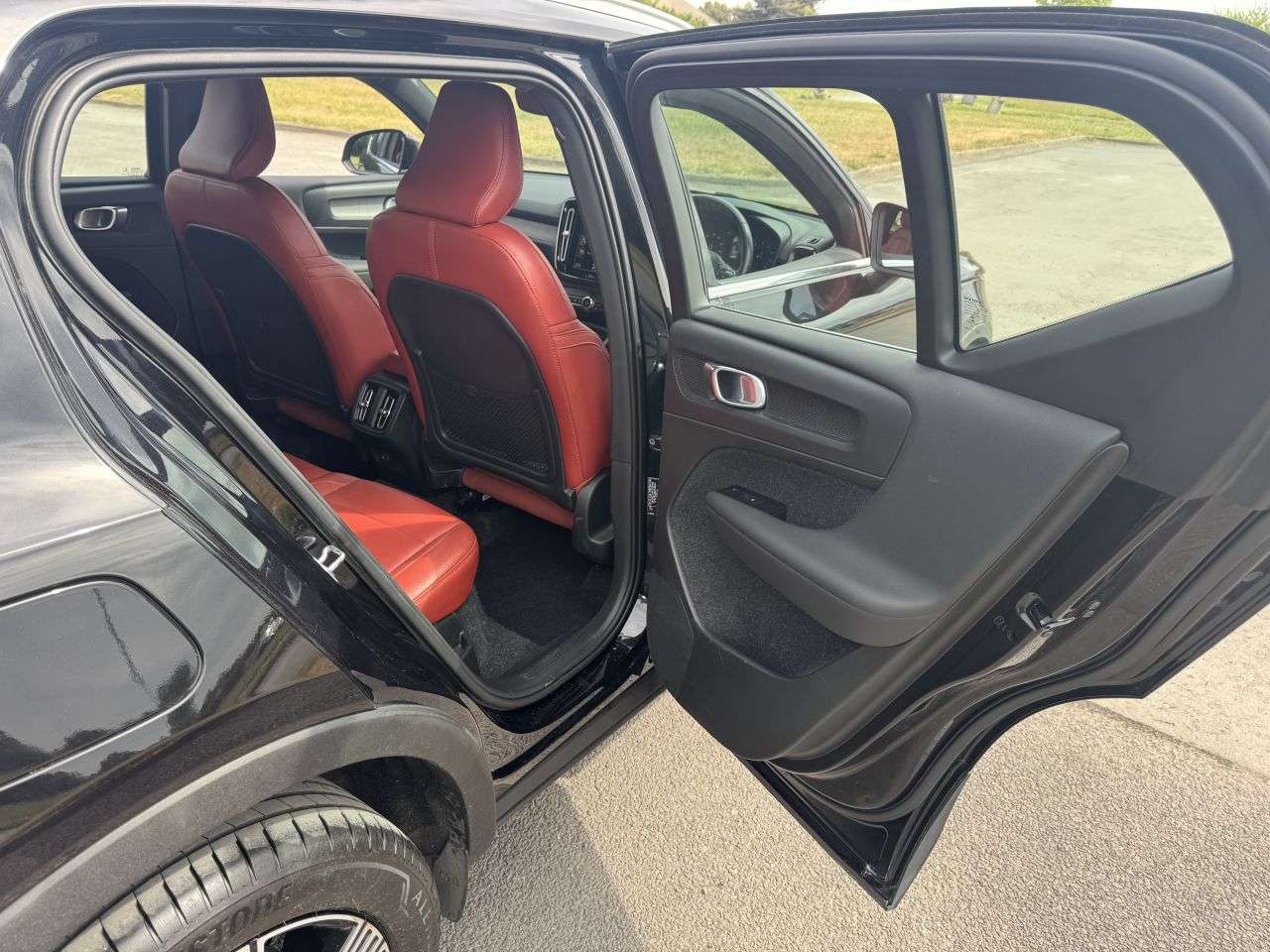 2021 VOLVO XC40 2021 VOLVO XC40
