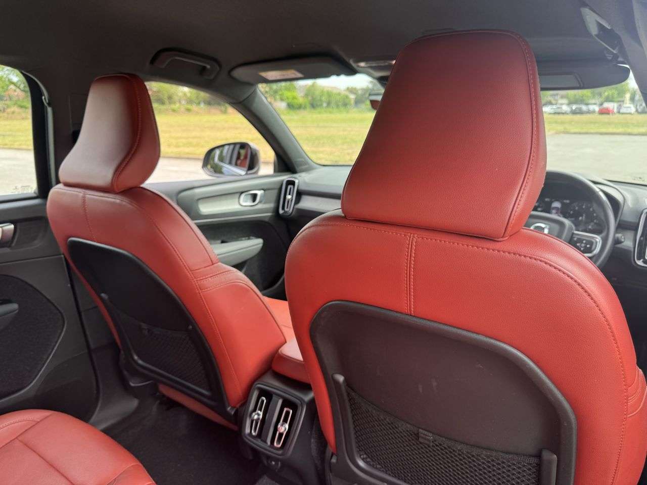 2021 VOLVO XC40 2021 VOLVO XC40