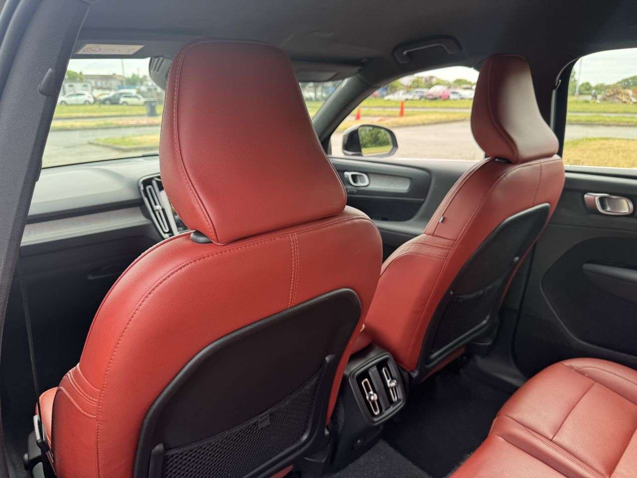 2021 VOLVO XC40 2021 VOLVO XC40