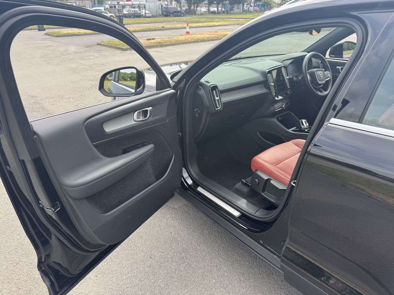 2021 VOLVO XC40 2021 VOLVO XC40