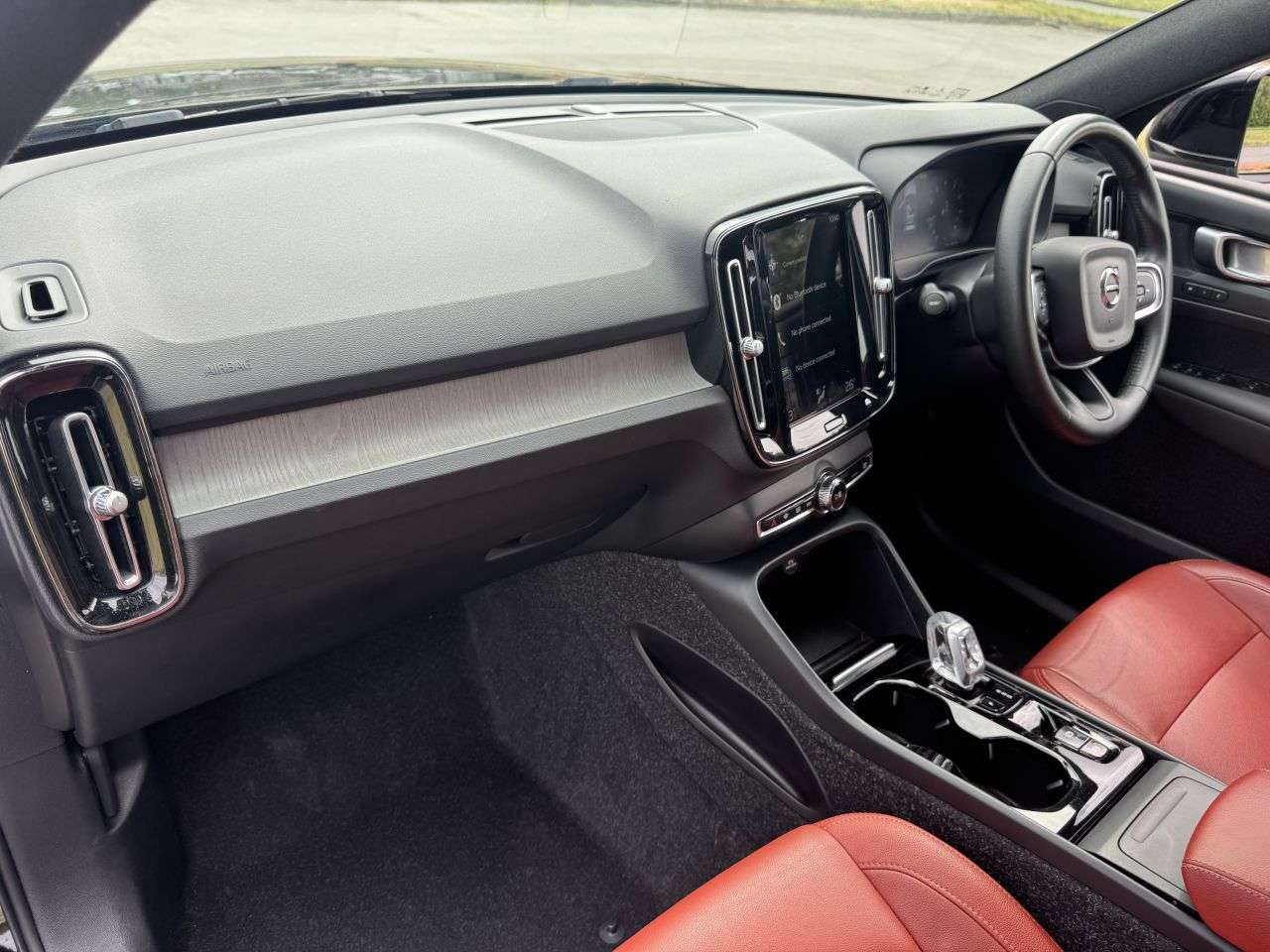 2021 VOLVO XC40 2021 VOLVO XC40