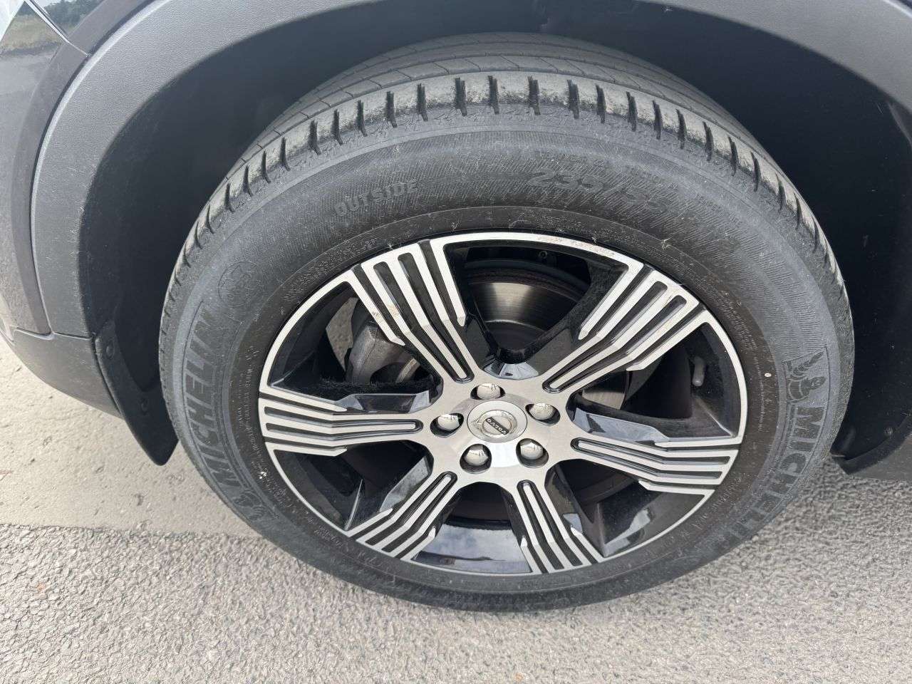 2021 VOLVO XC40 2021 VOLVO XC40