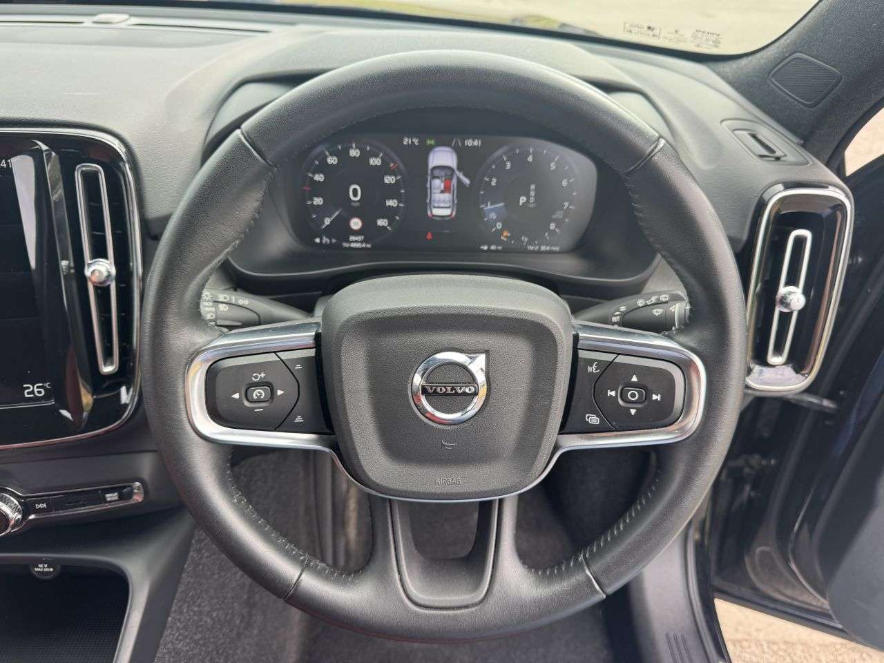 2021 VOLVO XC40 2021 VOLVO XC40