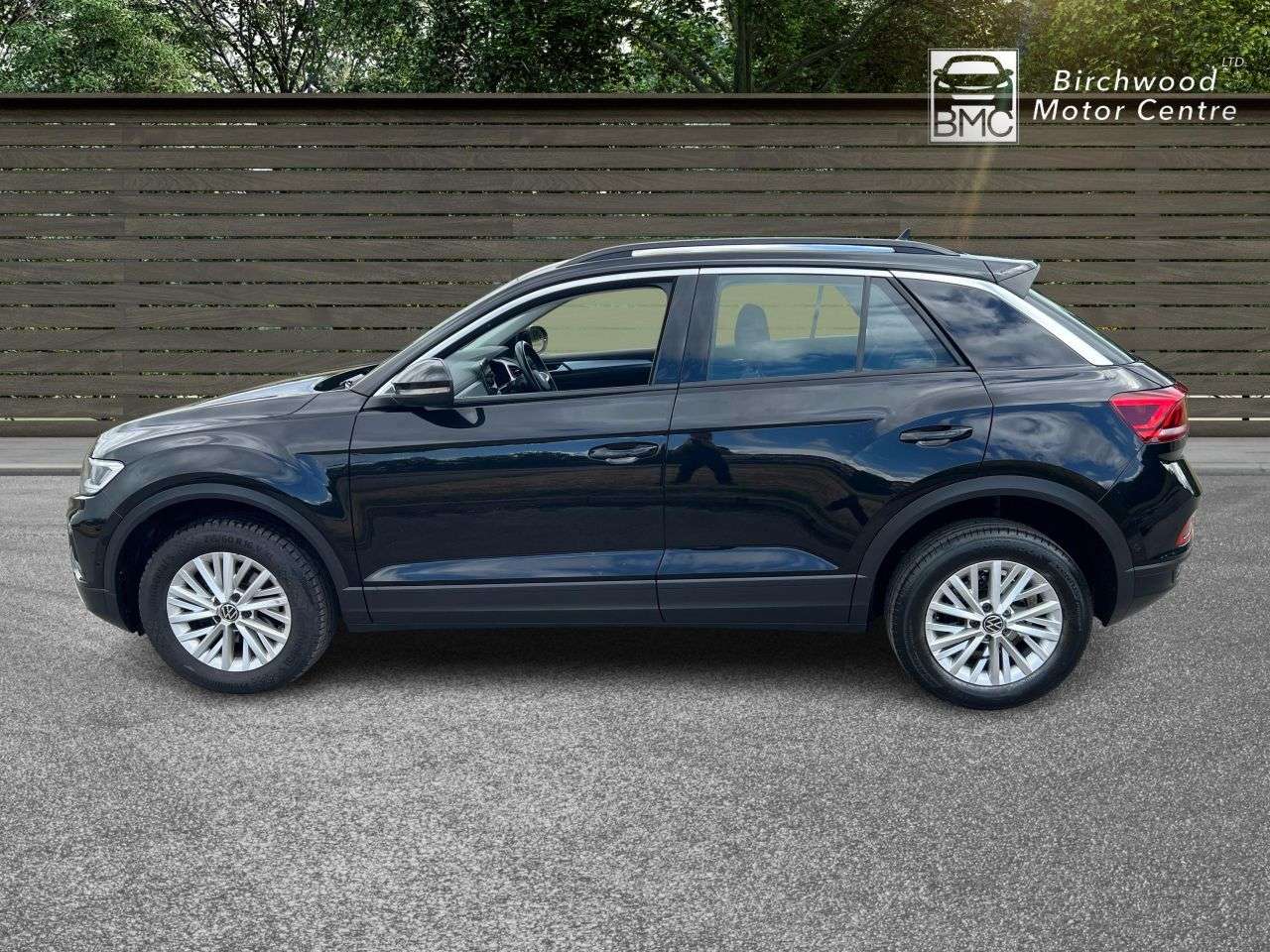 A 2023 VOLKSWAGEN T-ROC 1.5 TSI Life SUV 5dr Petrol DSG Euro 6 (s/s) (150 ps) FULL SERVICE HISTORY A 2023 VOLKSWAGEN T-ROC 1.5 TSI Life SUV 5dr Petrol DSG Euro 6 (s/s) (150 ps) FULL SERVICE HISTORY