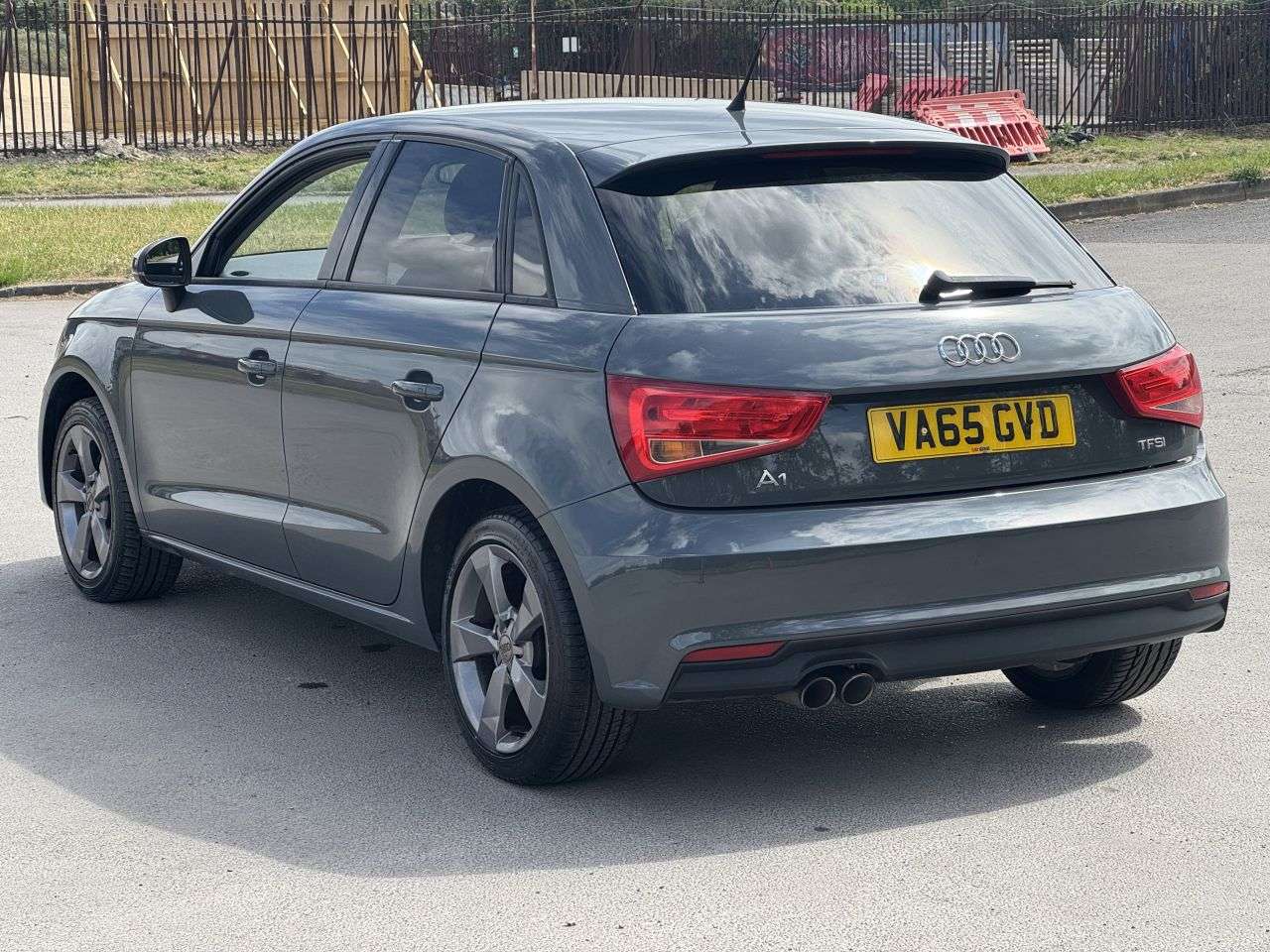 2016 AUDI A1 2016 AUDI A1