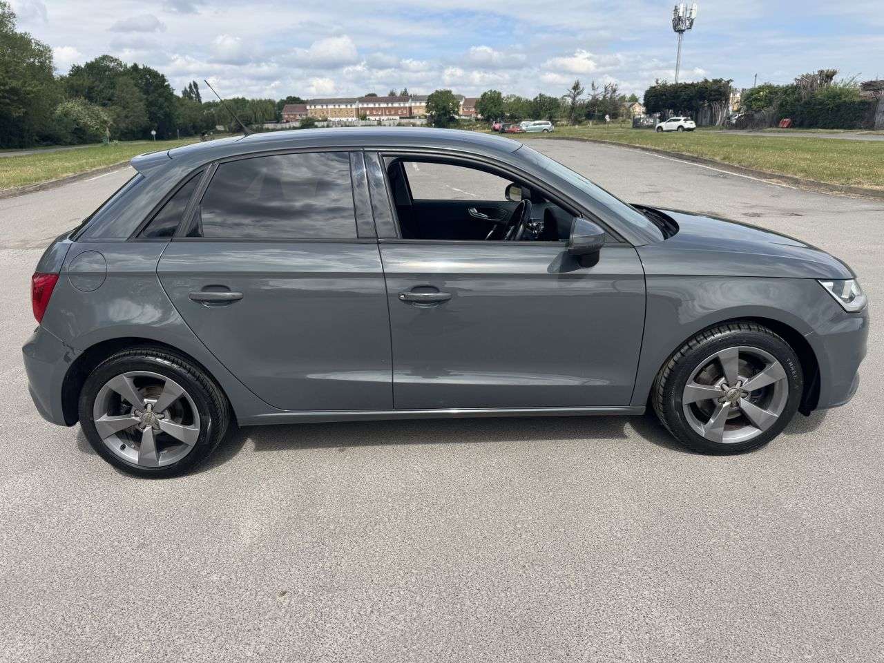 2016 AUDI A1 2016 AUDI A1