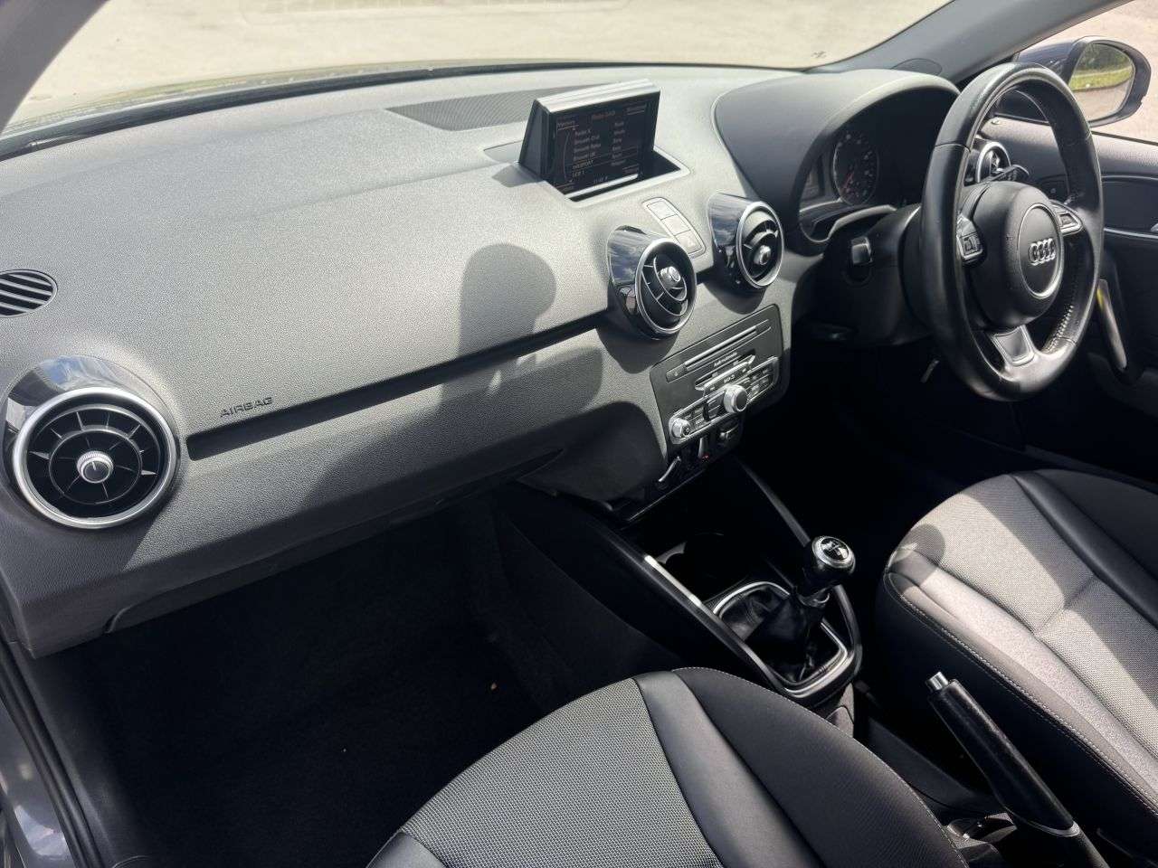 2016 AUDI A1 2016 AUDI A1