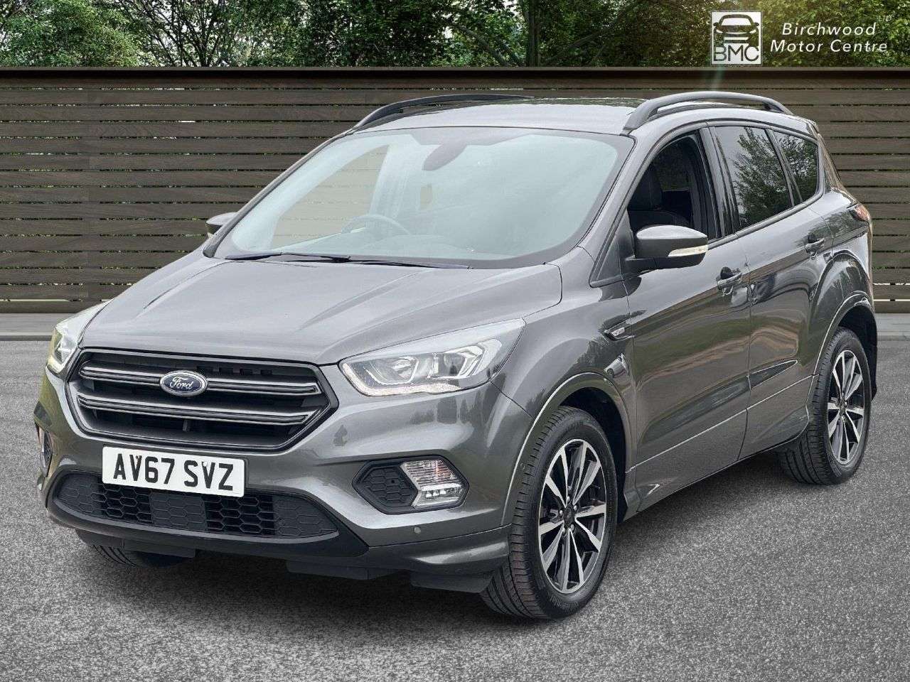 A 2017 FORD KUGA 2.0 TDCi EcoBlue ST-Line SUV 5dr Diesel Manual Euro 6 (s/s) (150 ps) LOW MI A 2017 FORD KUGA 2.0 TDCi EcoBlue ST-Line SUV 5dr Diesel Manual Euro 6 (s/s) (150 ps) LOW MI