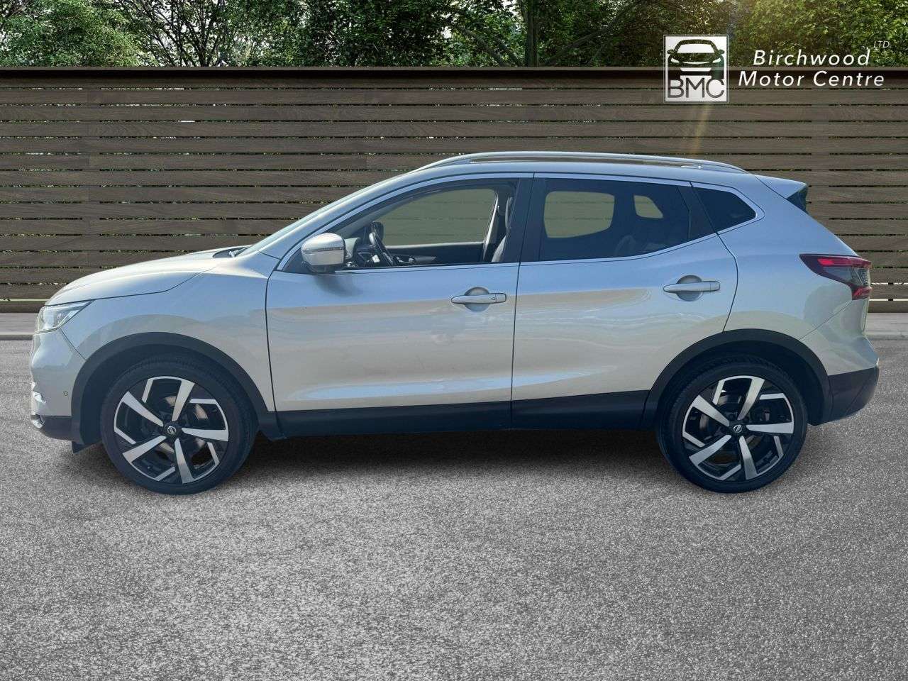 A 2018 NISSAN QASHQAI 1.2 DIG-T Tekna SUV 5dr Petrol XTRON Euro 6 (s/s) (115 ps) SERVICE HISTORY A 2018 NISSAN QASHQAI 1.2 DIG-T Tekna SUV 5dr Petrol XTRON Euro 6 (s/s) (115 ps) SERVICE HISTORY