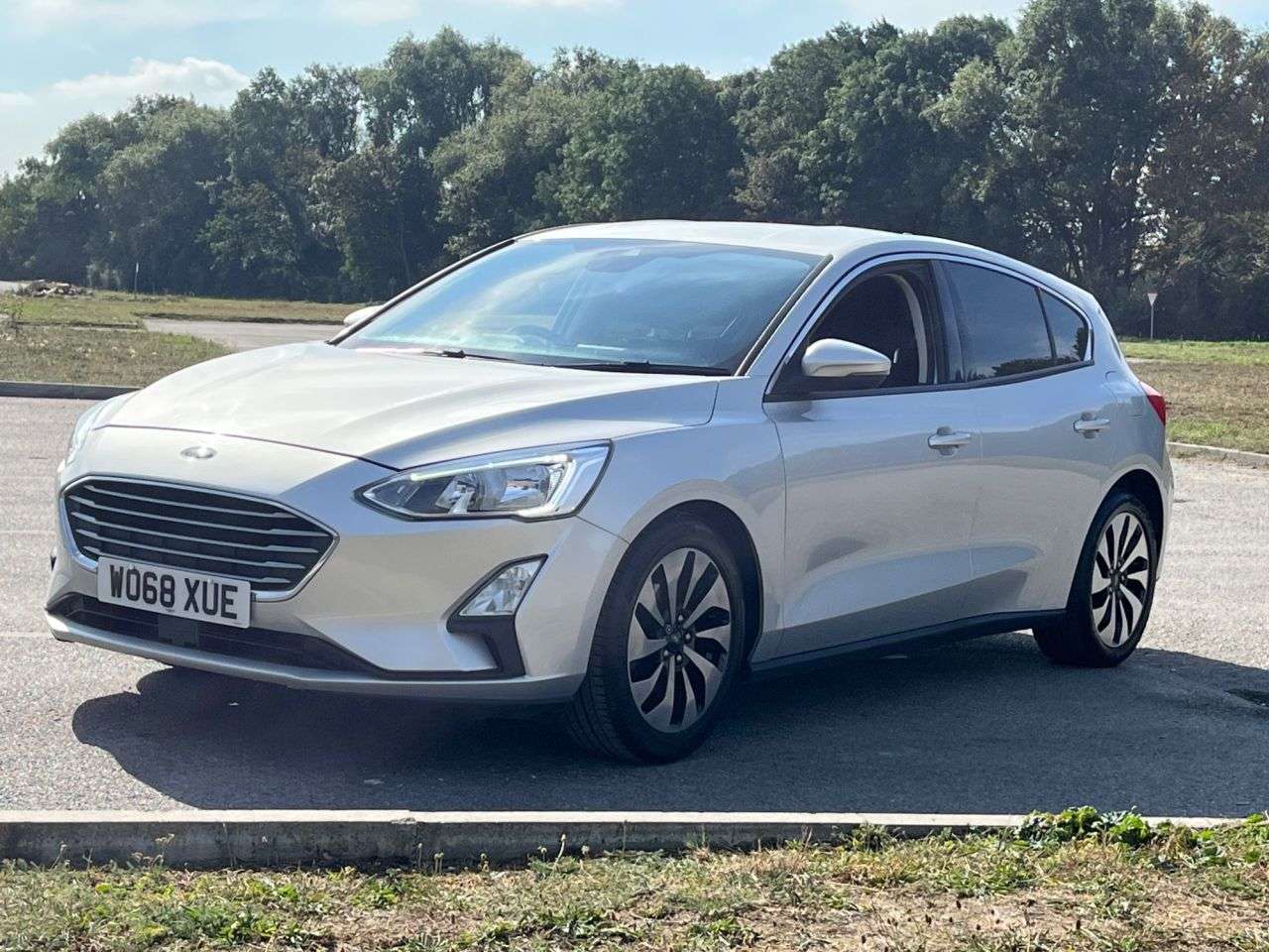 A 2019 FORD FOCUS 1.0T EcoBoost Zetec Hatchback 5dr Petrol Manual Euro 6 (s/s) (125 ps) AIR C A 2019 FORD FOCUS 1.0T EcoBoost Zetec Hatchback 5dr Petrol Manual Euro 6 (s/s) (125 ps) AIR C