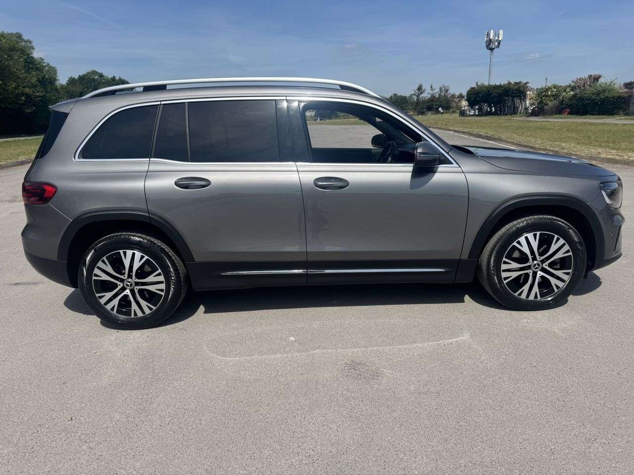2025 MERCEDES-BENZ GLB 2025 MERCEDES-BENZ GLB
