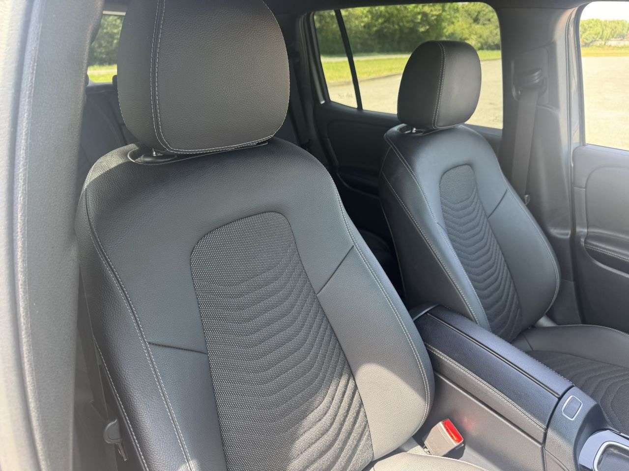 2025 MERCEDES-BENZ GLB 2025 MERCEDES-BENZ GLB