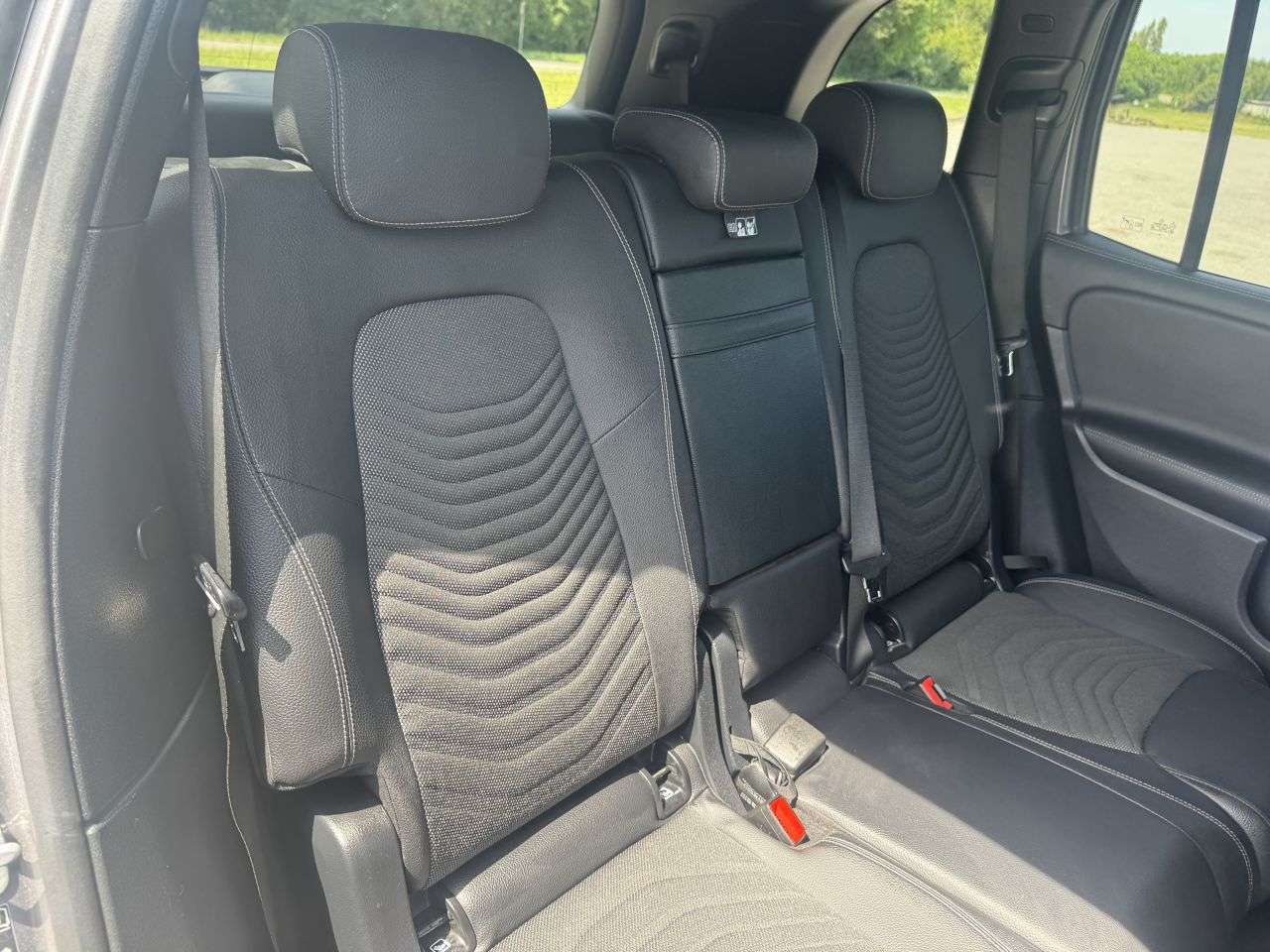 2025 MERCEDES-BENZ GLB 2025 MERCEDES-BENZ GLB