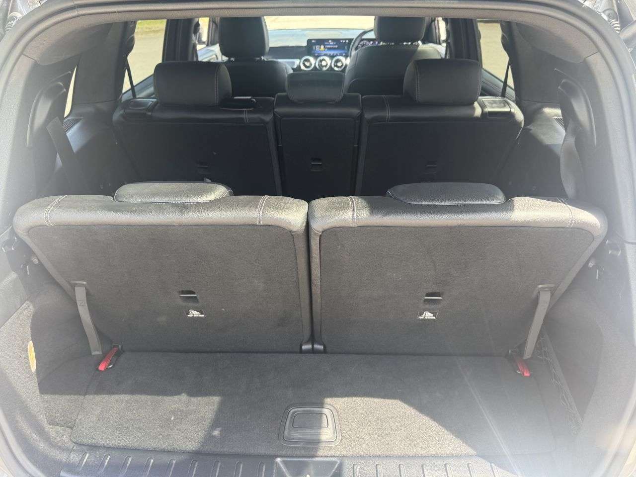 2025 MERCEDES-BENZ GLB 2025 MERCEDES-BENZ GLB