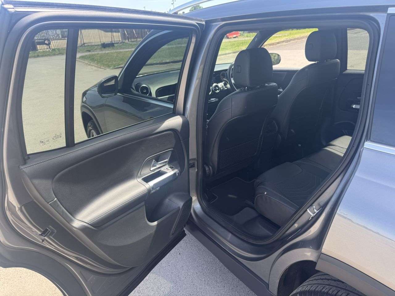 2025 MERCEDES-BENZ GLB 2025 MERCEDES-BENZ GLB
