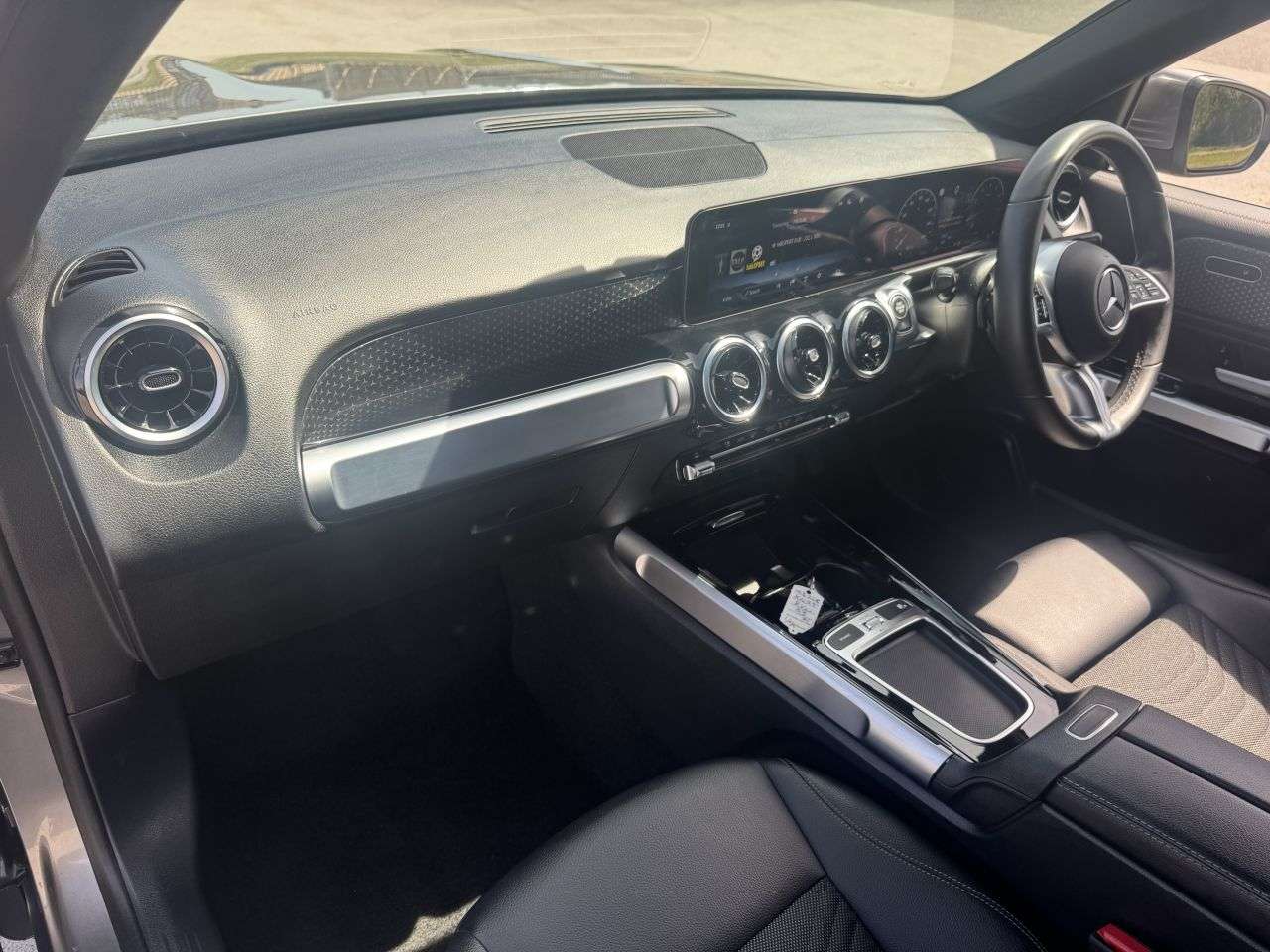 2025 MERCEDES-BENZ GLB 2025 MERCEDES-BENZ GLB