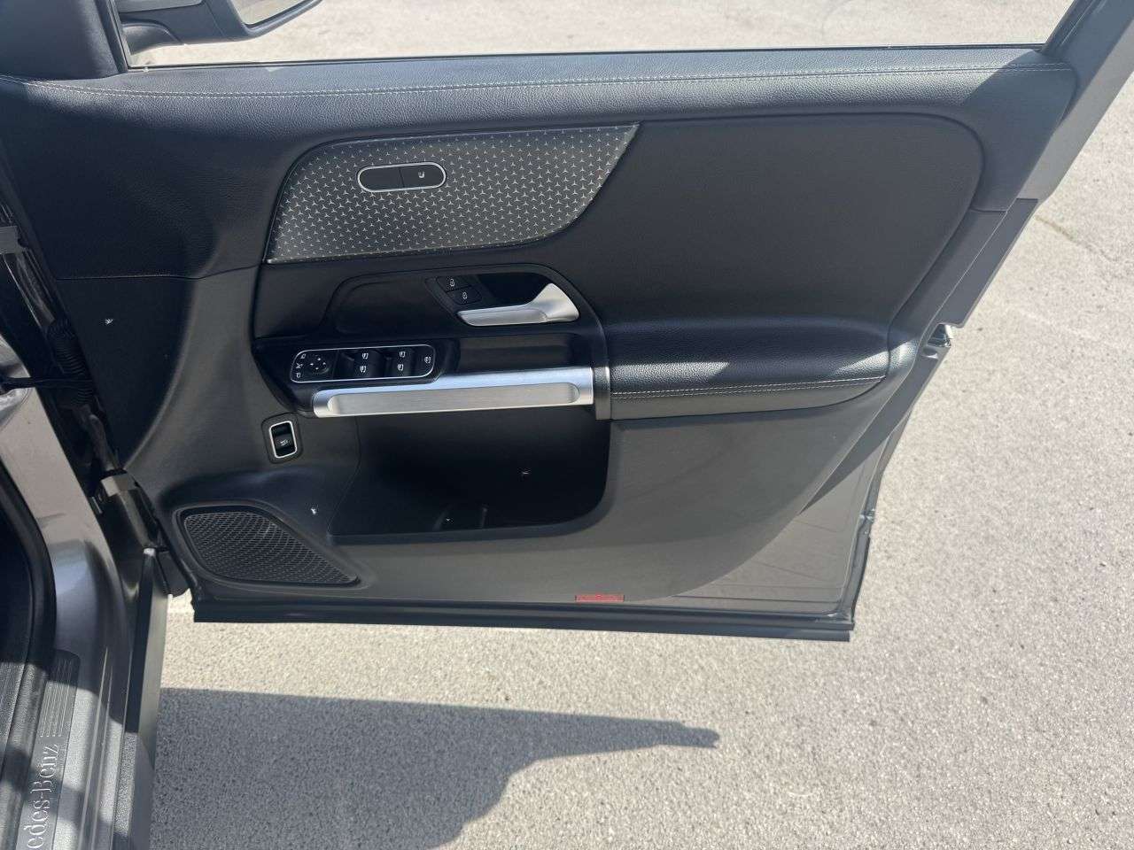 2025 MERCEDES-BENZ GLB 2025 MERCEDES-BENZ GLB