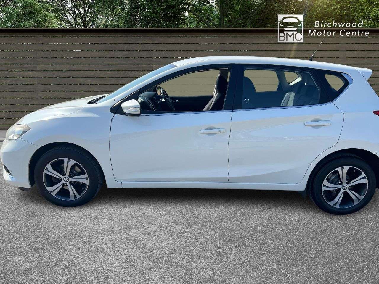 A 2015 NISSAN PULSAR ACENTA DIG-T XTRONIC A 2015 NISSAN PULSAR ACENTA DIG-T XTRONIC