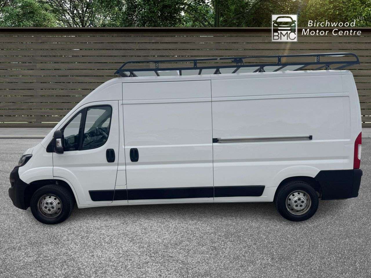 A 2020 PEUGEOT BOXER 2.2 BlueHDi 335 Professional Panel Van 5dr Diesel Manual L3 H2 Euro 6 (s/s) A 2020 PEUGEOT BOXER 2.2 BlueHDi 335 Professional Panel Van 5dr Diesel Manual L3 H2 Euro 6 (s/s)