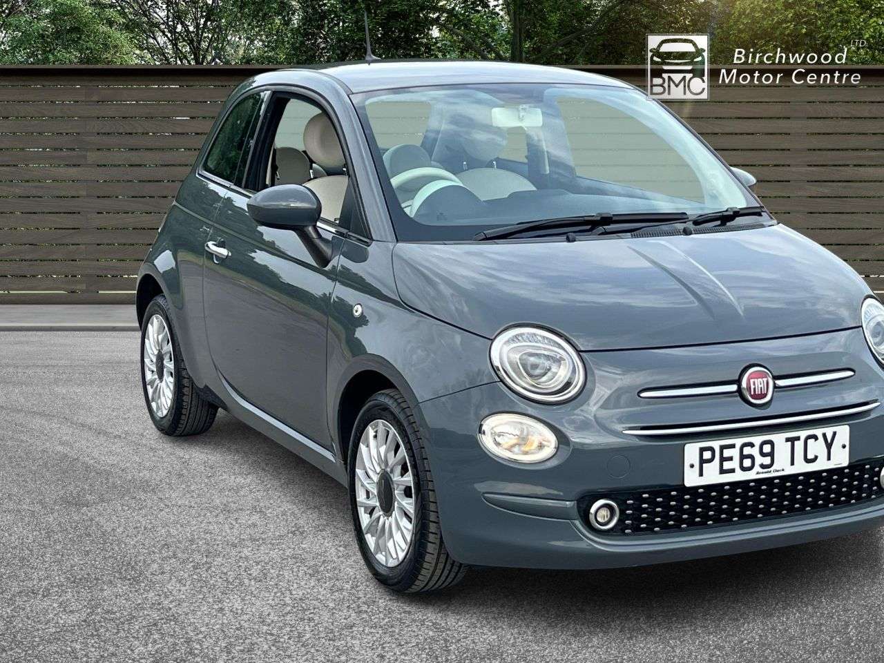 A 2019 FIAT 500 1.2 Lounge Hatchback 3dr Petrol Manual Euro 6 (s/s) (69 bhp) A 2019 FIAT 500 1.2 Lounge Hatchback 3dr Petrol Manual Euro 6 (s/s) (69 bhp)