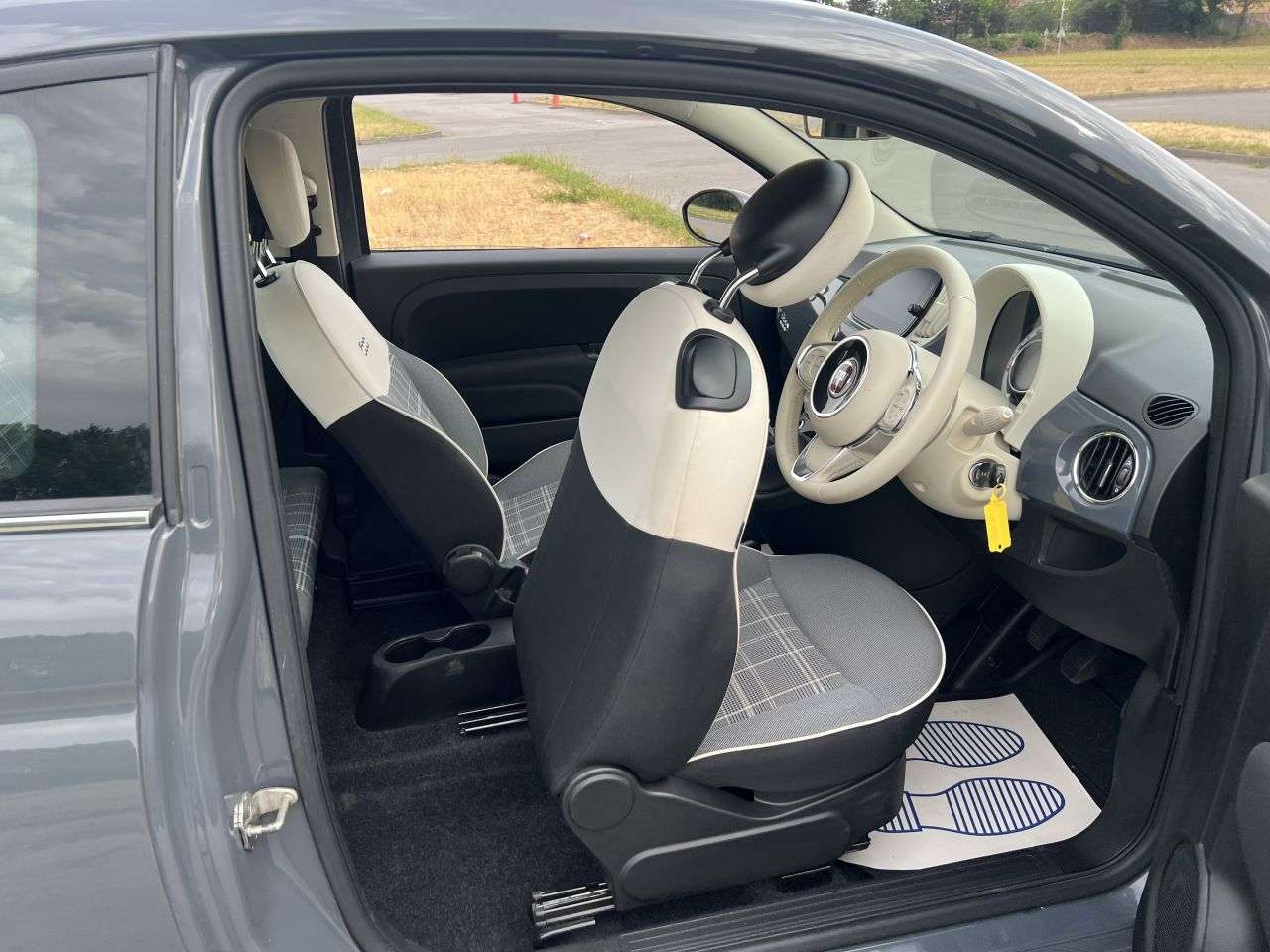 2019 FIAT 500 2019 FIAT 500