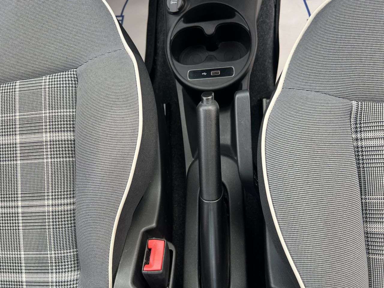 2019 FIAT 500 2019 FIAT 500