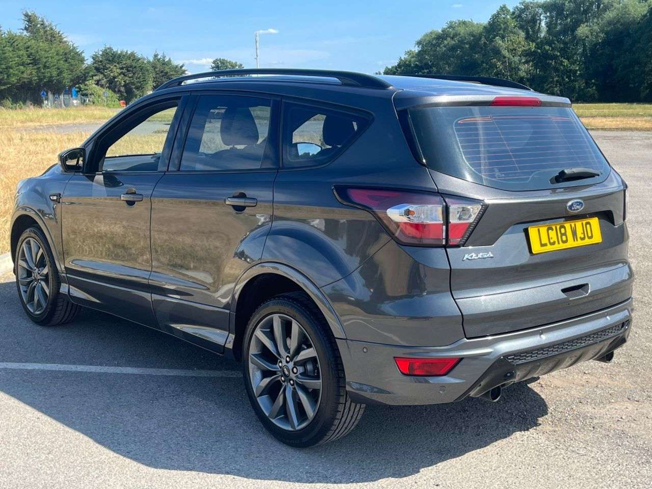 A 2018 FORD KUGA 2.0 TDCi ST-Line X SUV 5dr Diesel Powershift Euro 6 A 2018 FORD KUGA 2.0 TDCi ST-Line X SUV 5dr Diesel Powershift Euro 6