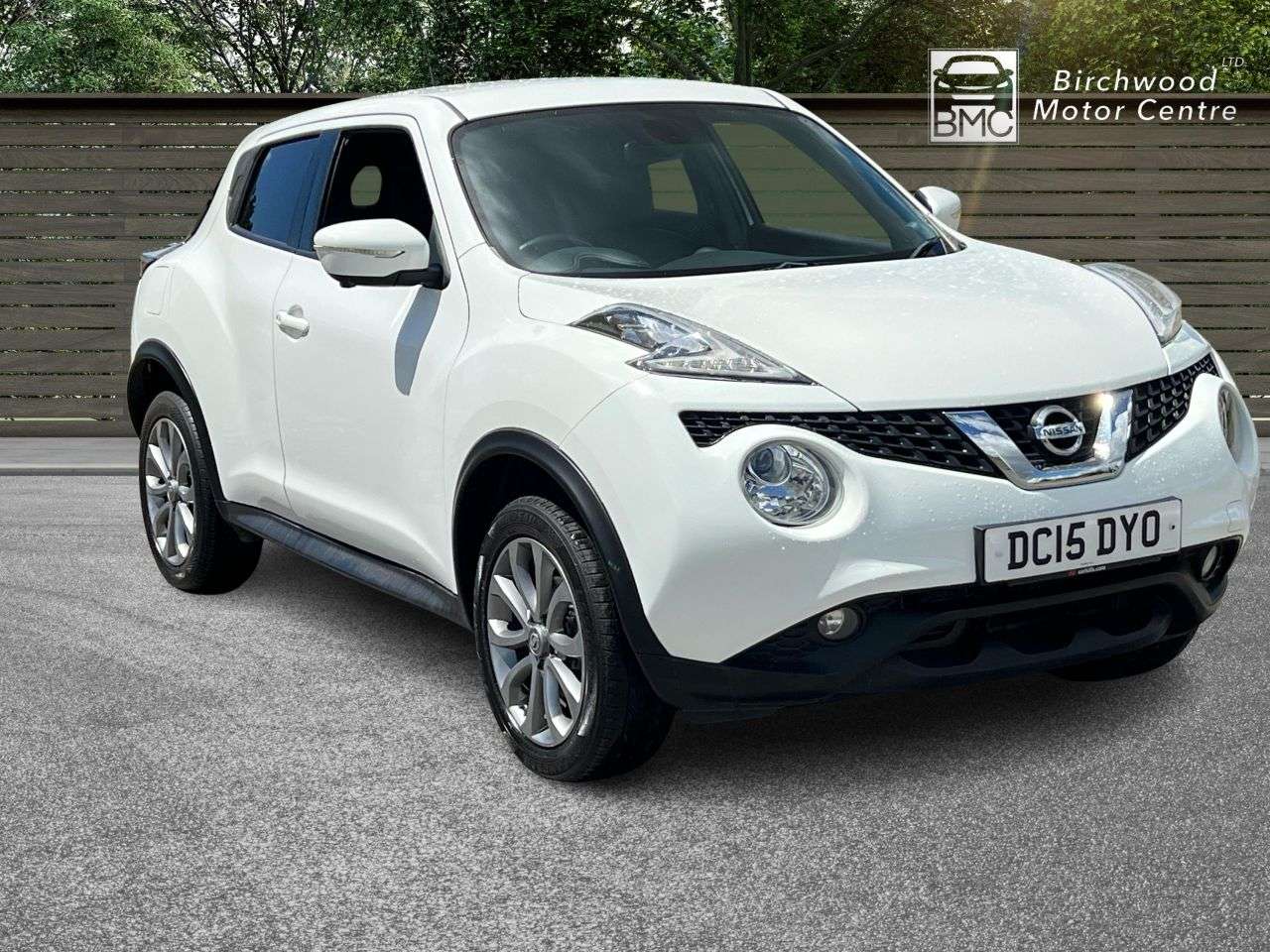 A 2015 NISSAN JUKE 1.6 Tekna SUV 5dr Petrol XTRON Euro 6 (117 ps) AIR CONDITIONING BLUETOOTH U A 2015 NISSAN JUKE 1.6 Tekna SUV 5dr Petrol XTRON Euro 6 (117 ps) AIR CONDITIONING BLUETOOTH U