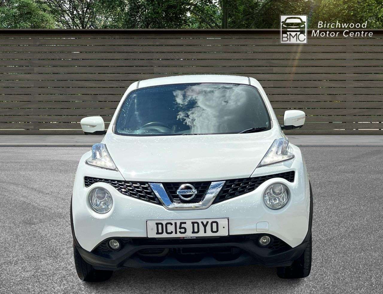 A 2015 NISSAN JUKE 1.6 Tekna SUV 5dr Petrol XTRON Euro 6 (117 ps) AIR CONDITIONING BLUETOOTH U A 2015 NISSAN JUKE 1.6 Tekna SUV 5dr Petrol XTRON Euro 6 (117 ps) AIR CONDITIONING BLUETOOTH U