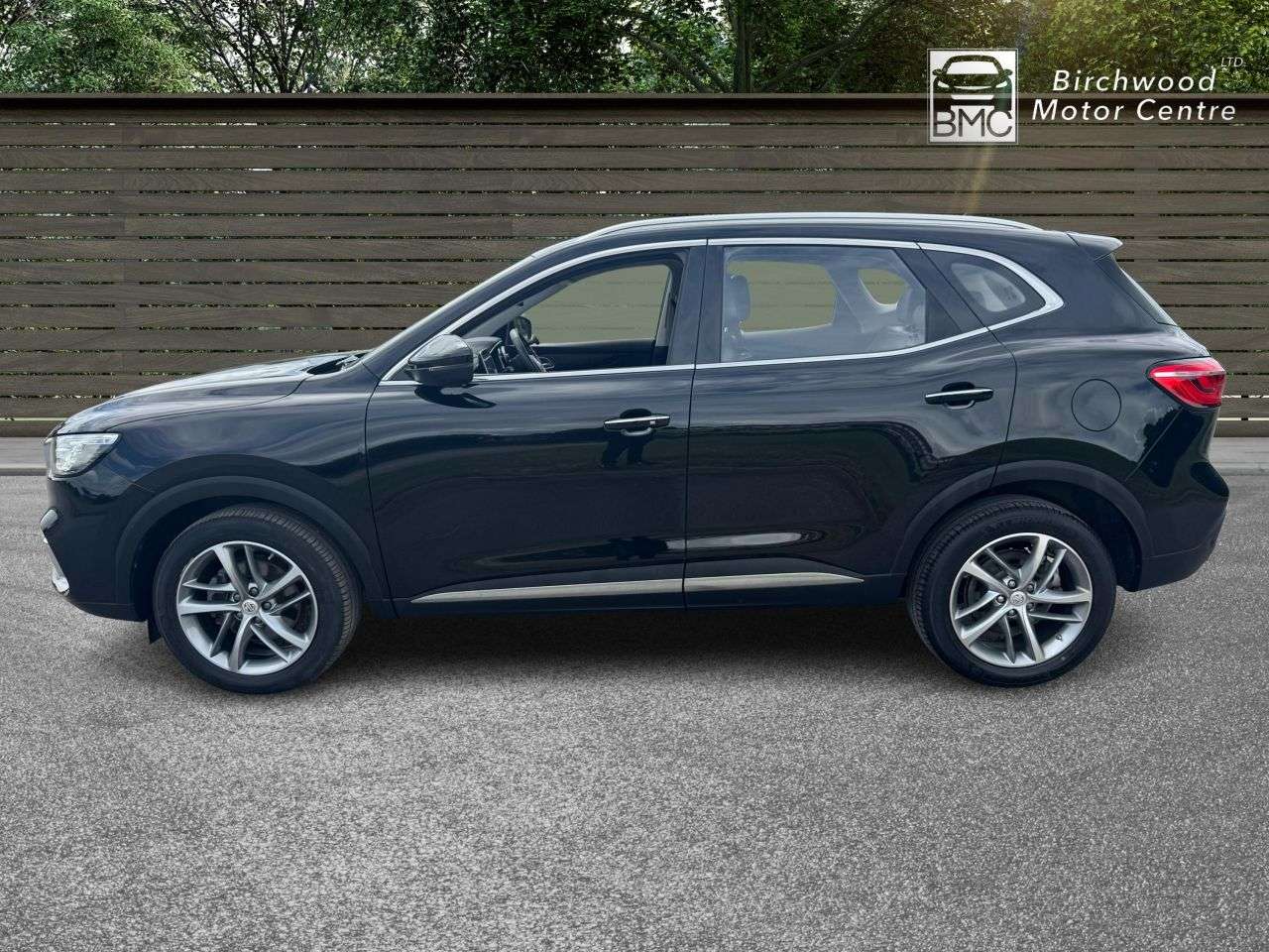 A 2022 MG MG HS 1.5 T-GDI Excite SUV 5dr Petrol DCT Euro 6 (s/s) (162 ps) FULL SERVICE HIST A 2022 MG MG HS 1.5 T-GDI Excite SUV 5dr Petrol DCT Euro 6 (s/s) (162 ps) FULL SERVICE HIST