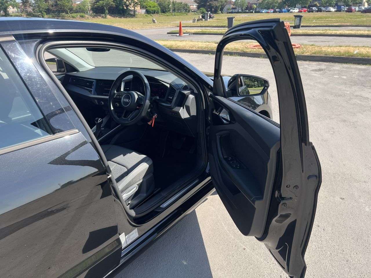 2023 AUDI A1 2023 AUDI A1