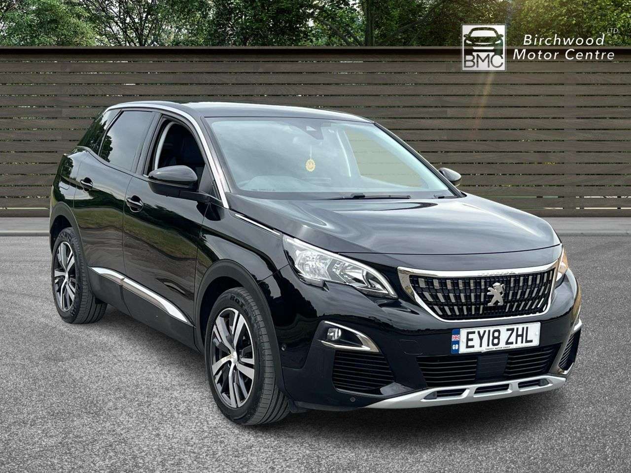 A 2018 PEUGEOT 3008 1.6 BlueHDi Allure SUV 5dr Diesel Manual Euro 6 (s/s) (120 ps) A 2018 PEUGEOT 3008 1.6 BlueHDi Allure SUV 5dr Diesel Manual Euro 6 (s/s) (120 ps)