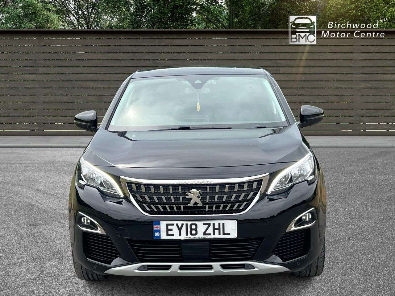 A 2018 PEUGEOT 3008 1.6 BlueHDi Allure SUV 5dr Diesel Manual Euro 6 (s/s) (120 ps) A 2018 PEUGEOT 3008 1.6 BlueHDi Allure SUV 5dr Diesel Manual Euro 6 (s/s) (120 ps)