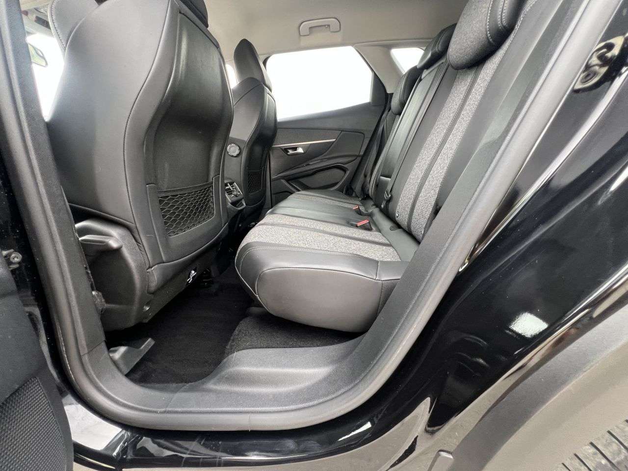 2018 PEUGEOT 3008 2018 PEUGEOT 3008