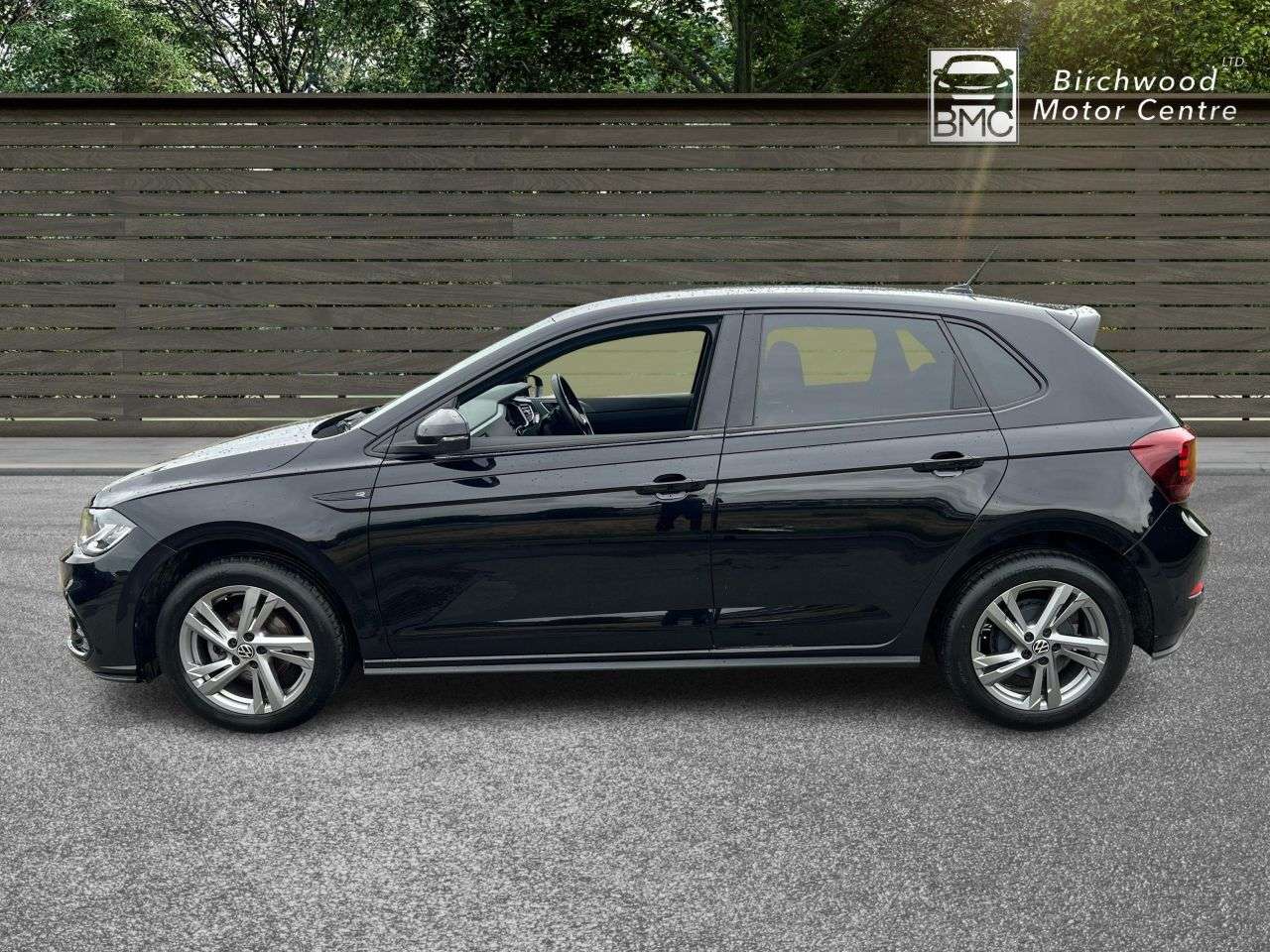 A 2023 VOLKSWAGEN POLO 1.0 TSI R-Line Hatchback 5dr Petrol DSG Euro 6 (s/s) (95 ps) FULL SERVICE H A 2023 VOLKSWAGEN POLO 1.0 TSI R-Line Hatchback 5dr Petrol DSG Euro 6 (s/s) (95 ps) FULL SERVICE H