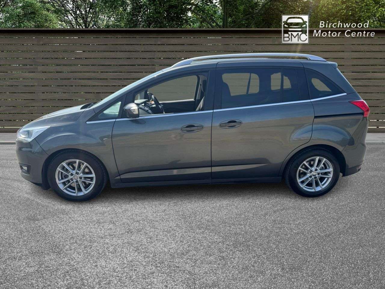 A 2016 FORD GRAND C-MAX 1.5 TDCi Zetec MPV 5dr Diesel Manual Euro 6 (s/s) (120 ps) A 2016 FORD GRAND C-MAX 1.5 TDCi Zetec MPV 5dr Diesel Manual Euro 6 (s/s) (120 ps)