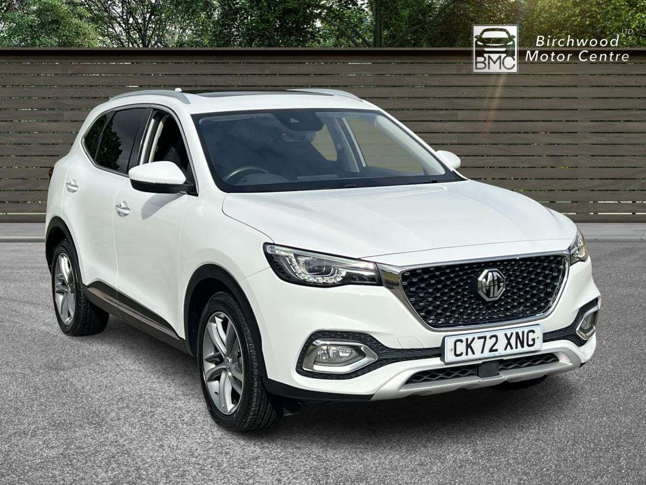A 2022 MG MG HS 1.5 T-GDI Exclusive SUV 5dr Petrol DCT Euro 6 (s/s) (162 ps) FULL SERVICE H A 2022 MG MG HS 1.5 T-GDI Exclusive SUV 5dr Petrol DCT Euro 6 (s/s) (162 ps) FULL SERVICE H