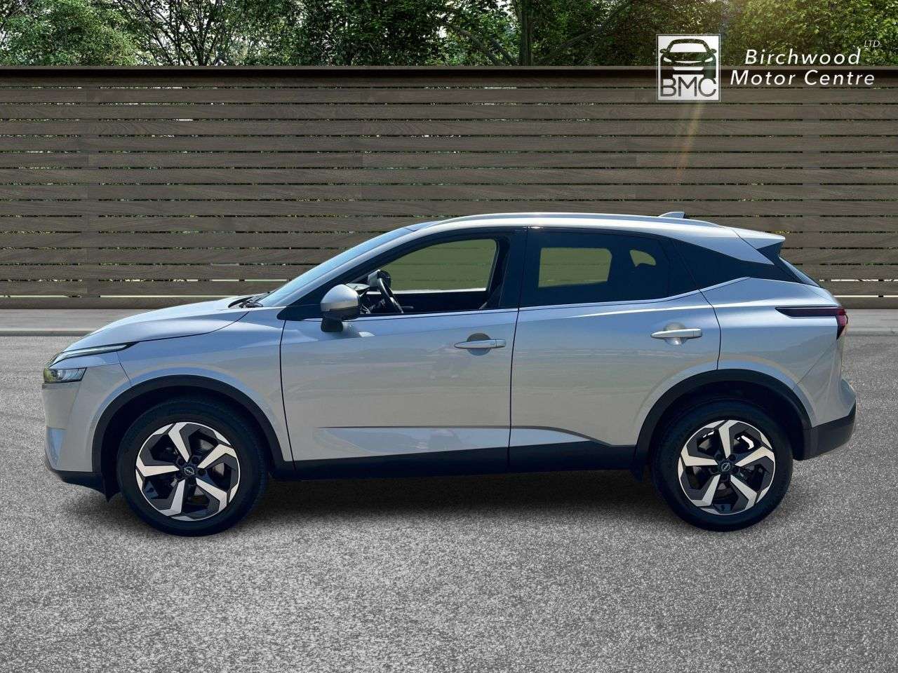 A 2024 NISSAN QASHQAI 1.3 DIG-T MHEV N-Connecta SUV 5dr Petrol Hybrid XTRON Euro 6 (s/s) (158 ps) A 2024 NISSAN QASHQAI 1.3 DIG-T MHEV N-Connecta SUV 5dr Petrol Hybrid XTRON Euro 6 (s/s) (158 ps)