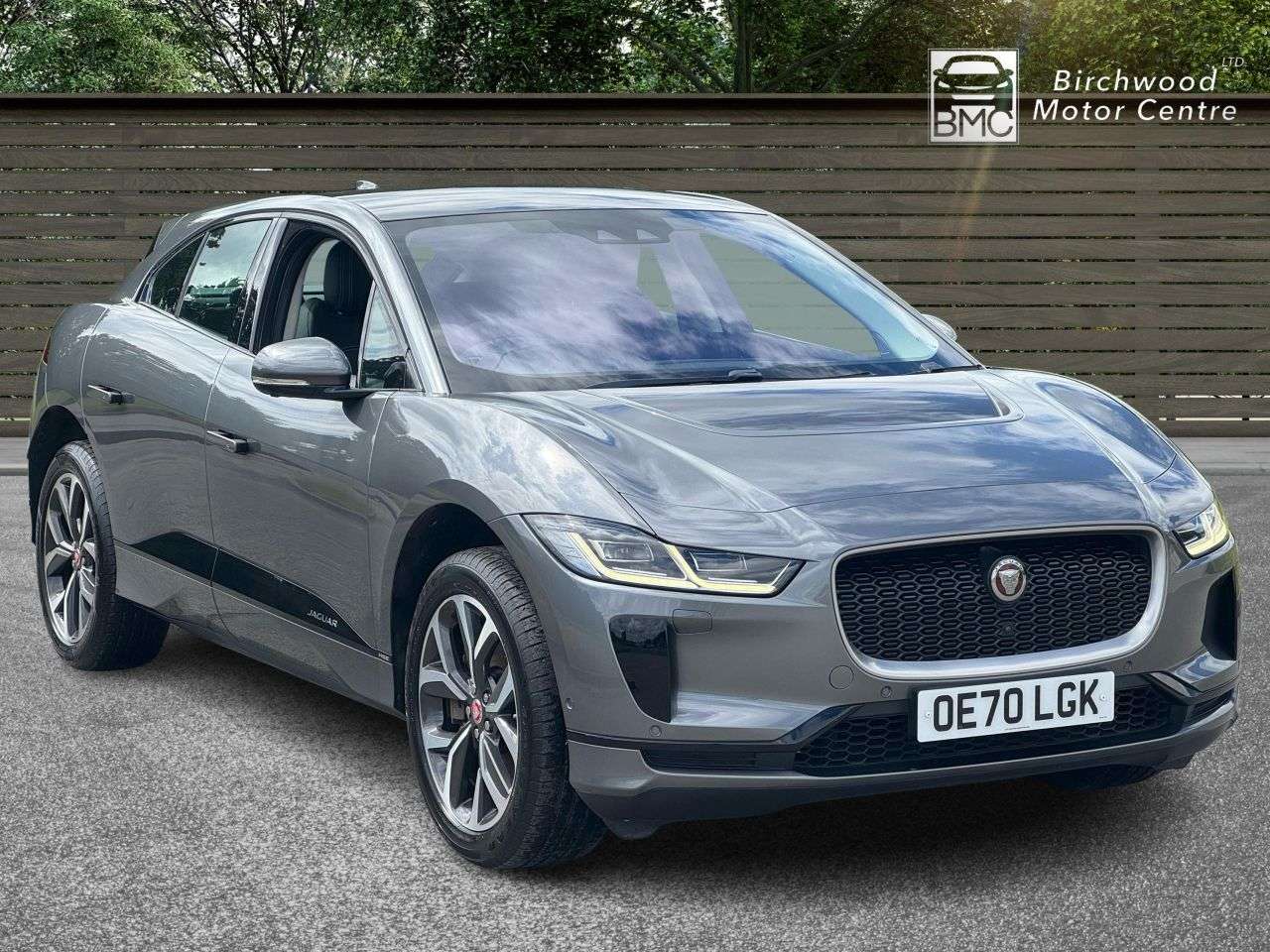 A 2020 JAGUAR I-PACE 400 90kWh HSE SUV 5dr Electric Auto 4WD (400 ps) SERVICE HISTORY A 2020 JAGUAR I-PACE 400 90kWh HSE SUV 5dr Electric Auto 4WD (400 ps) SERVICE HISTORY