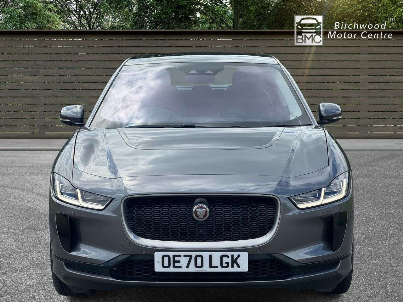 A 2020 JAGUAR I-PACE 400 90kWh HSE SUV 5dr Electric Auto 4WD (400 ps) SERVICE HISTORY A 2020 JAGUAR I-PACE 400 90kWh HSE SUV 5dr Electric Auto 4WD (400 ps) SERVICE HISTORY