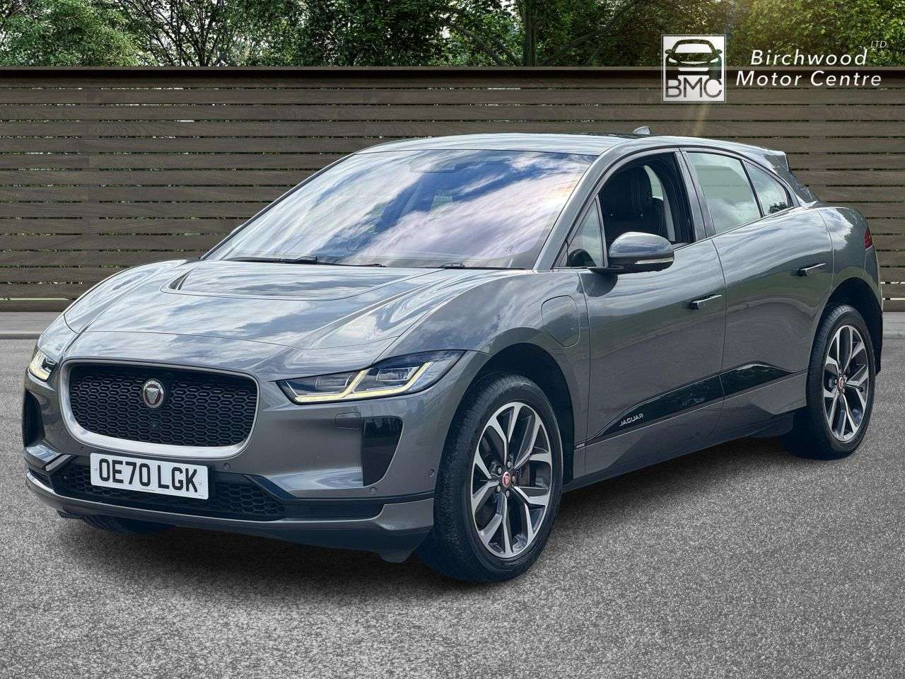 A 2020 JAGUAR I-PACE 400 90kWh HSE SUV 5dr Electric Auto 4WD (400 ps) SERVICE HISTORY A 2020 JAGUAR I-PACE 400 90kWh HSE SUV 5dr Electric Auto 4WD (400 ps) SERVICE HISTORY