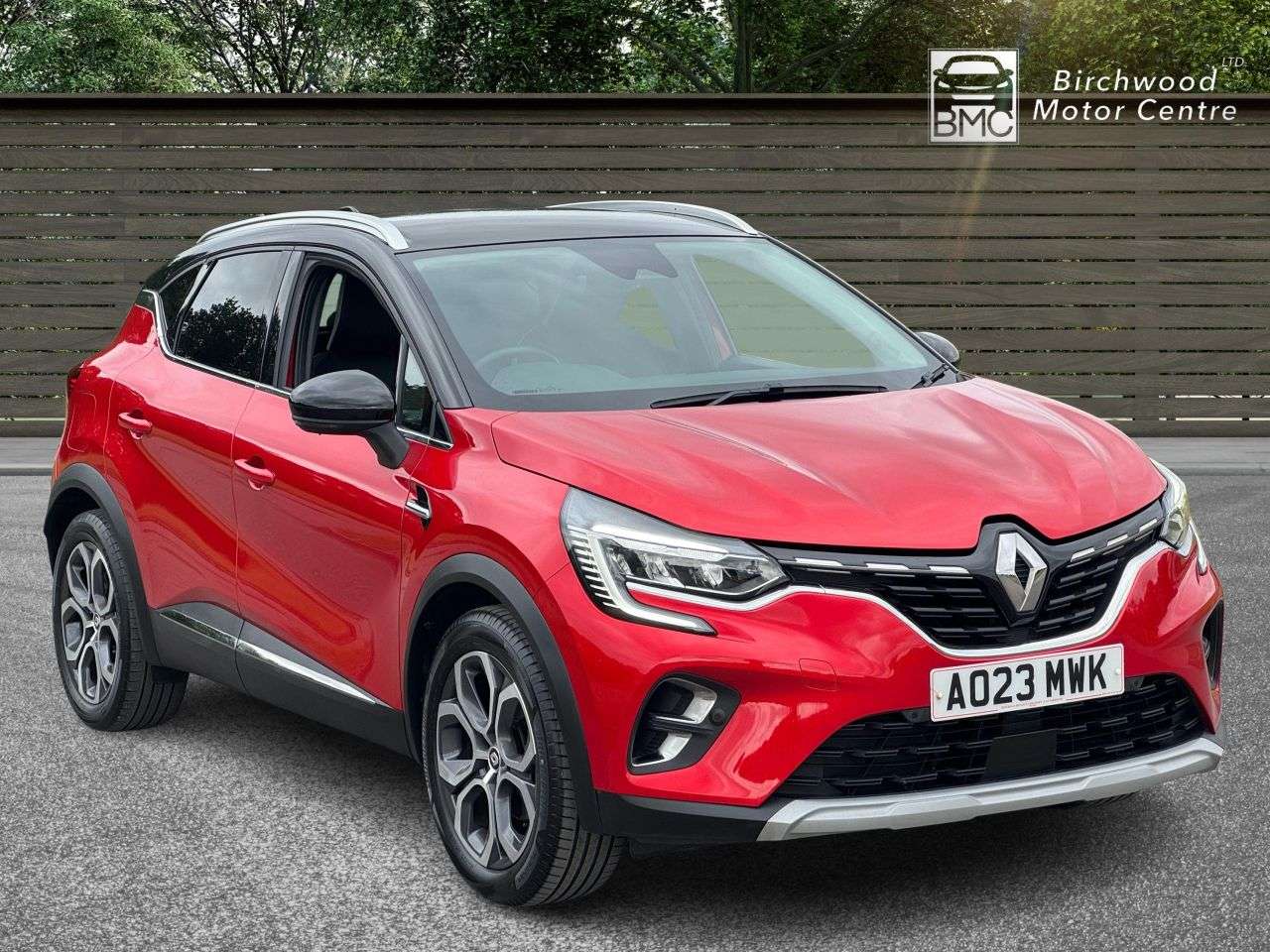 A 2023 RENAULT CAPTUR 1.6 E-TECH techno SUV 5dr Petrol Hybrid Auto Euro 6 (s/s) (145 ps) FULL SER A 2023 RENAULT CAPTUR 1.6 E-TECH techno SUV 5dr Petrol Hybrid Auto Euro 6 (s/s) (145 ps) FULL SER