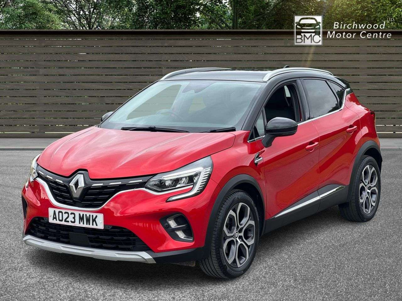A 2023 RENAULT CAPTUR 1.6 E-TECH techno SUV 5dr Petrol Hybrid Auto Euro 6 (s/s) (145 ps) FULL SER A 2023 RENAULT CAPTUR 1.6 E-TECH techno SUV 5dr Petrol Hybrid Auto Euro 6 (s/s) (145 ps) FULL SER