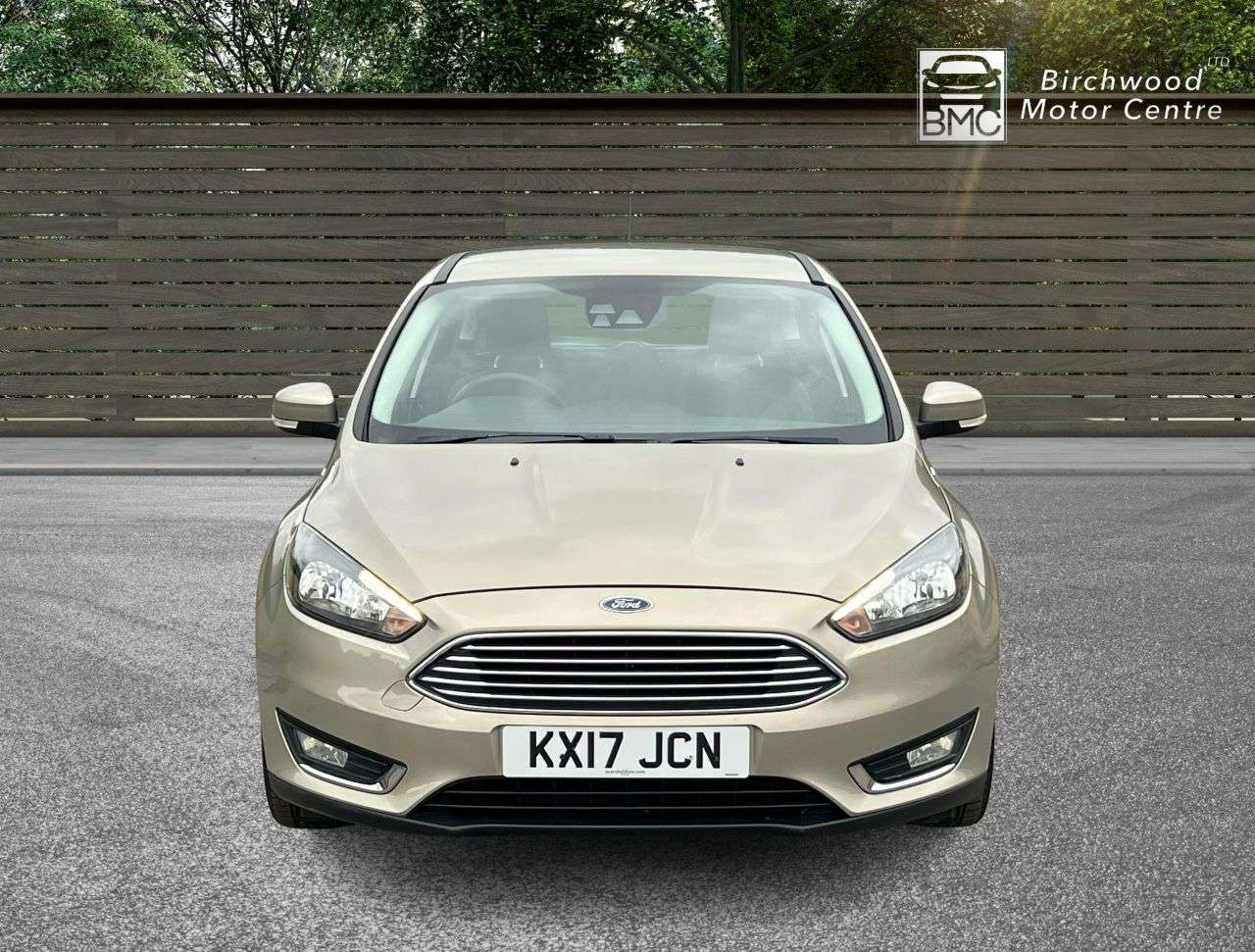 A 2017 FORD FOCUS 1.0T EcoBoost Titanium Hatchback 5dr Petrol Manual Euro 6 (s/s) (125 ps) SE A 2017 FORD FOCUS 1.0T EcoBoost Titanium Hatchback 5dr Petrol Manual Euro 6 (s/s) (125 ps) SE