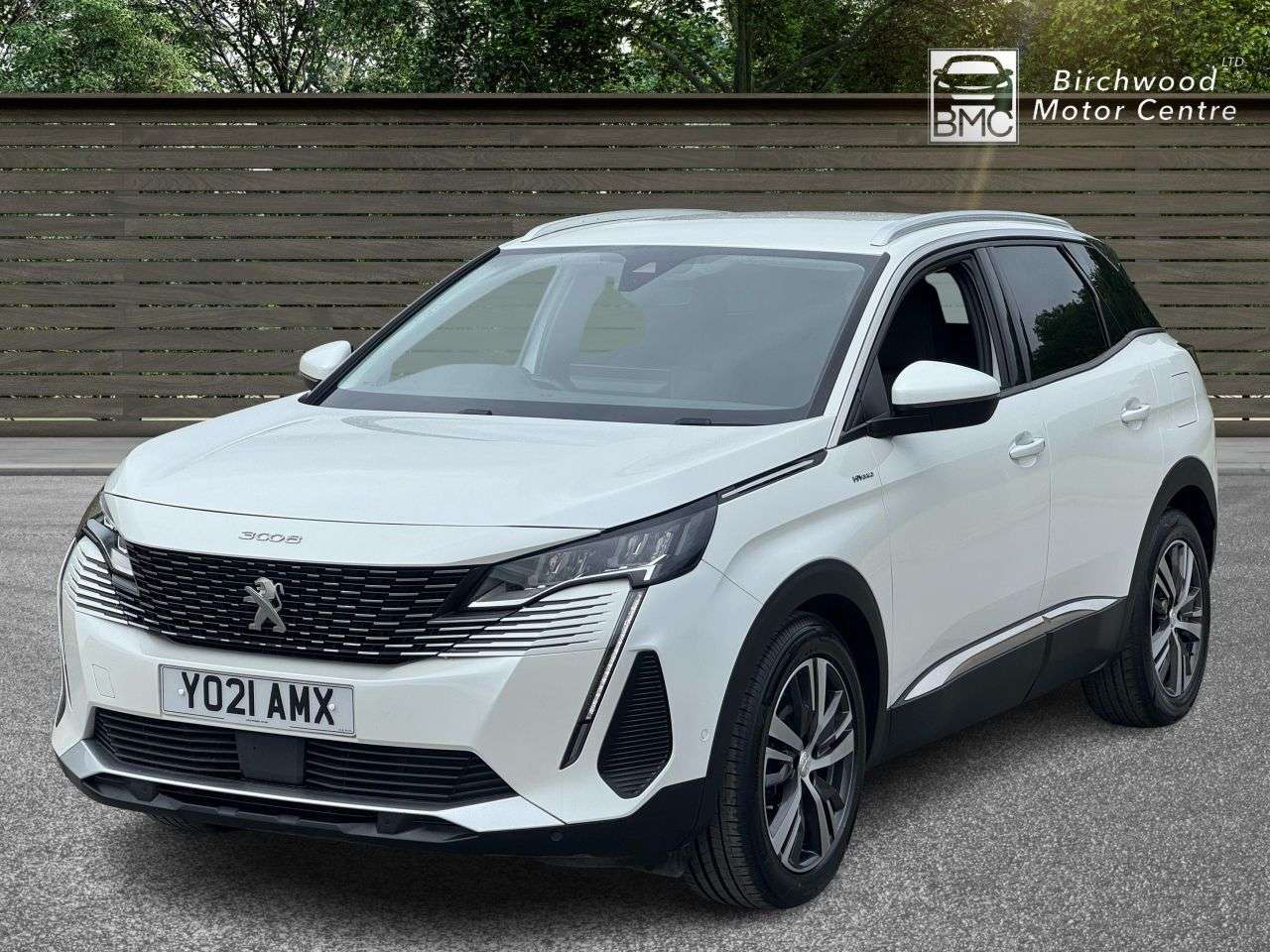 A 2021 PEUGEOT 3008 1.6 13.2kWh Allure Premium SUV 5dr Petrol Plug-in Hybrid e-EAT Euro 6 (s/s) A 2021 PEUGEOT 3008 1.6 13.2kWh Allure Premium SUV 5dr Petrol Plug-in Hybrid e-EAT Euro 6 (s/s)