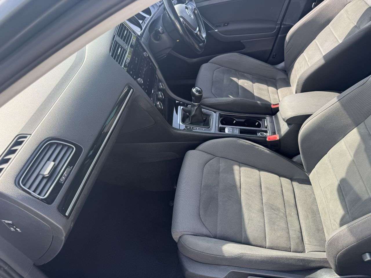2017 VOLKSWAGEN GOLF 2017 VOLKSWAGEN GOLF