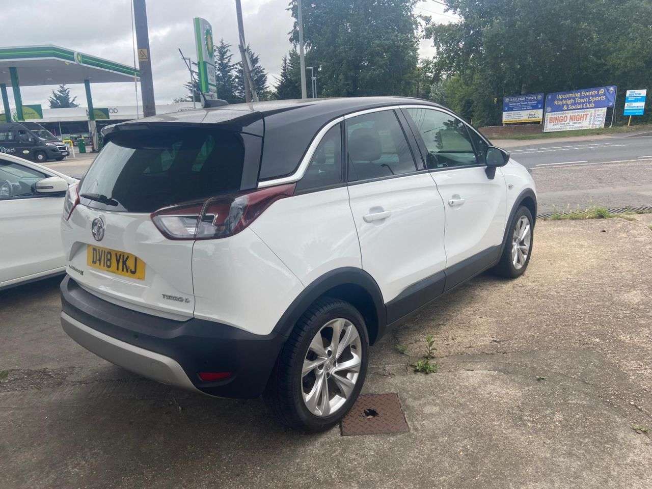 A 2018 VAUXHALL CROSSLAND X 1.6 Turbo D Tech Line Nav SUV 5dr Diesel Manual Euro 6 (s/s) (120 ps) LOW M A 2018 VAUXHALL CROSSLAND X 1.6 Turbo D Tech Line Nav SUV 5dr Diesel Manual Euro 6 (s/s) (120 ps) LOW M