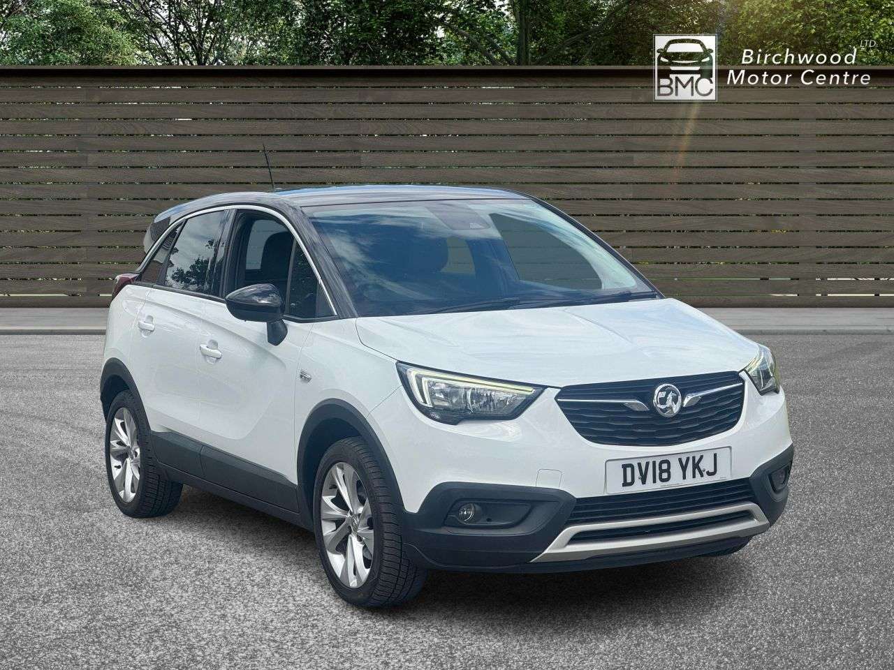 A 2018 VAUXHALL CROSSLAND X 1.6 Turbo D Tech Line Nav SUV 5dr Diesel Manual Euro 6 (s/s) (120 ps) LOW M A 2018 VAUXHALL CROSSLAND X 1.6 Turbo D Tech Line Nav SUV 5dr Diesel Manual Euro 6 (s/s) (120 ps) LOW M